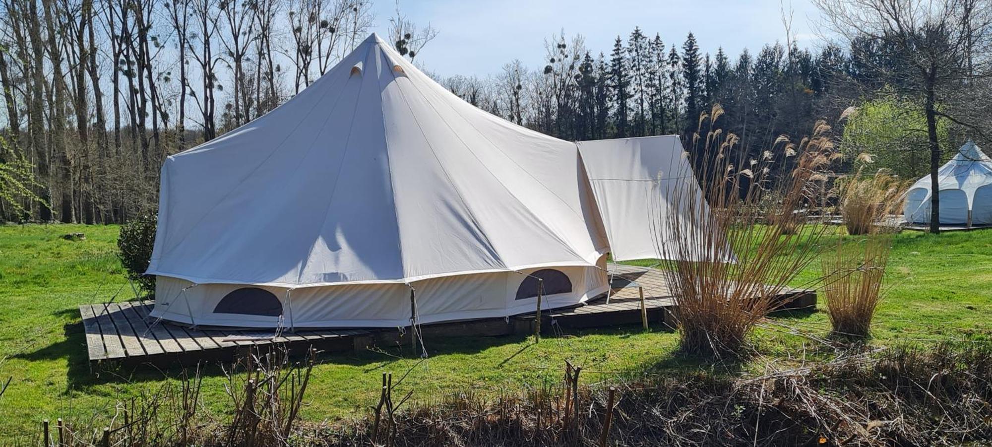 Domaine Des Butineuses Hotel Longny les Villages Exterior photo
